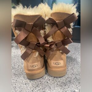 Brown Bow-Back Boots UGGS Suede BAILEY BOW Short Ruffle Mid Calf  Boots Size 5